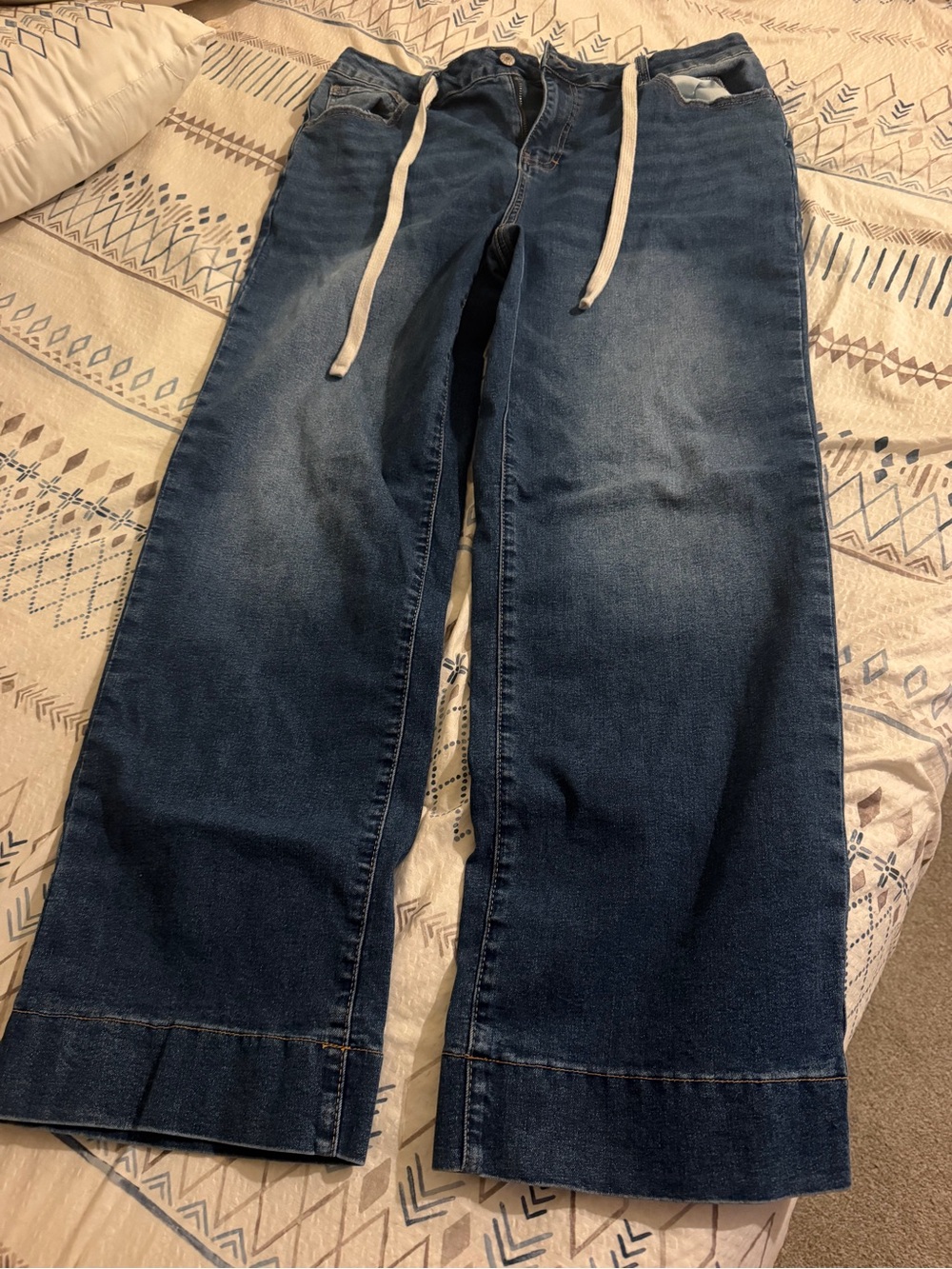 Women's Wide-Leg Flare Jeans in Washed Blue